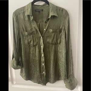 Banana Republic Dillon Button Down Olive Green Snakeskin button down
